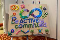 Création collective à partir de matériaux récupérés lors de l’atelier Recyclage MadCityZen. | © MadCityZen